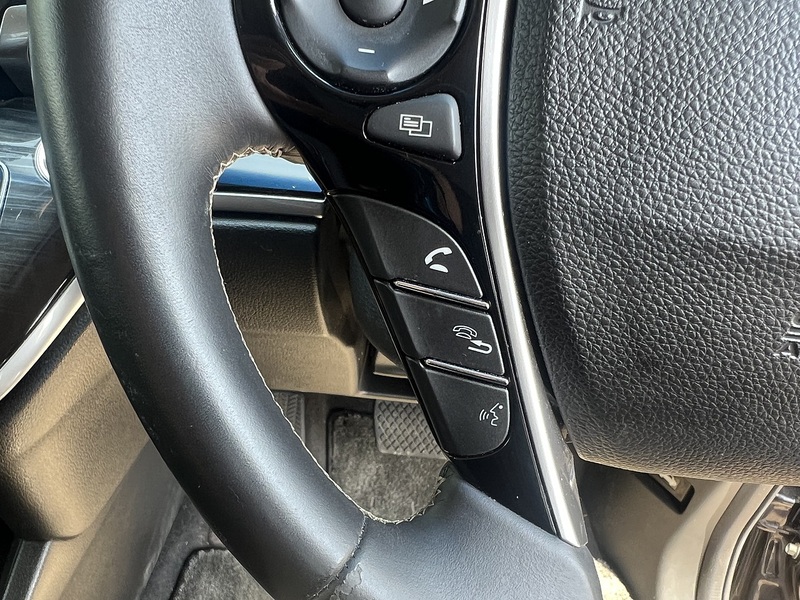 Honda Odyssey Absolute EX - U12376