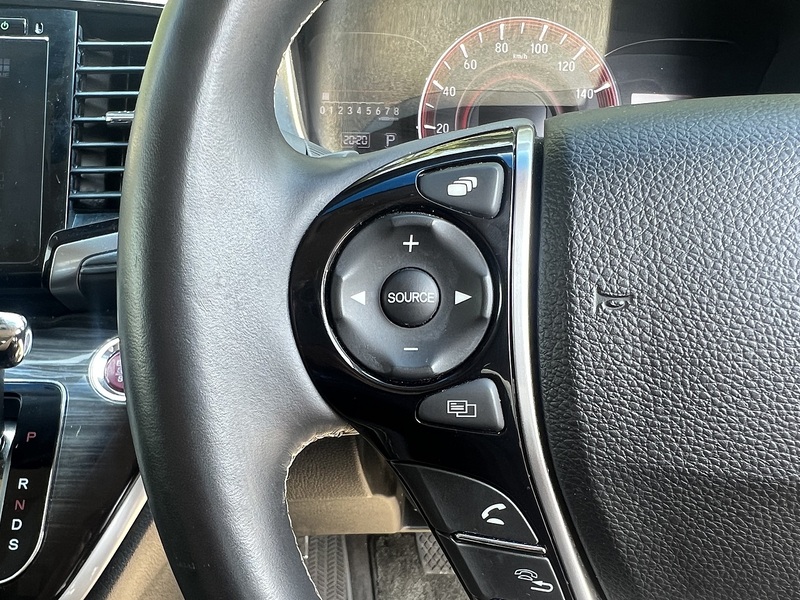 Honda Odyssey Absolute EX - U12376