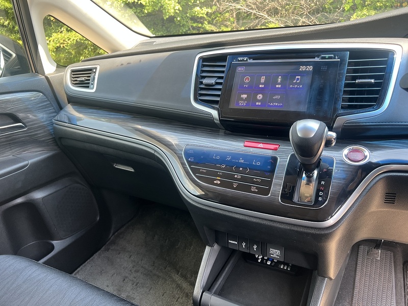 Honda Odyssey Absolute EX - U12376