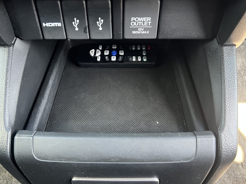 Honda Odyssey Absolute EX - U12376