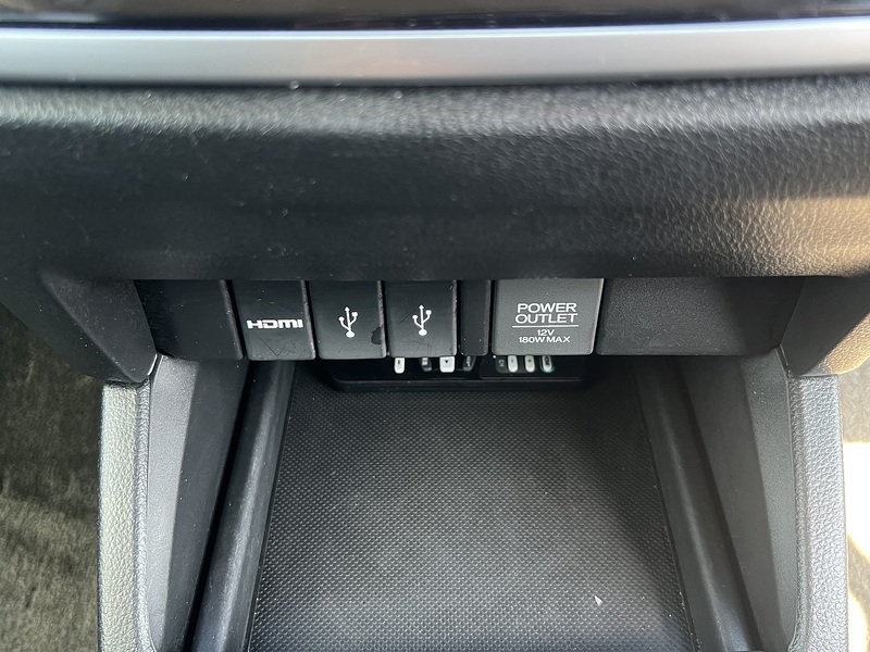 Honda Odyssey Absolute EX - U12376