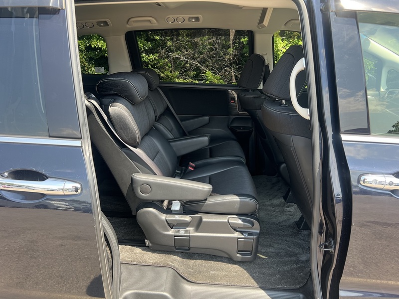 Honda Odyssey Absolute EX - U12376