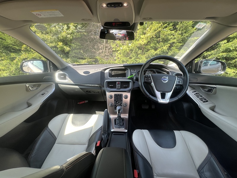Volvo V40 T5 Cross Country Lux Nav Awd - U12378