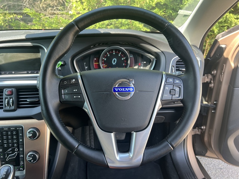 Volvo V40 T5 Cross Country Lux Nav Awd - U12378