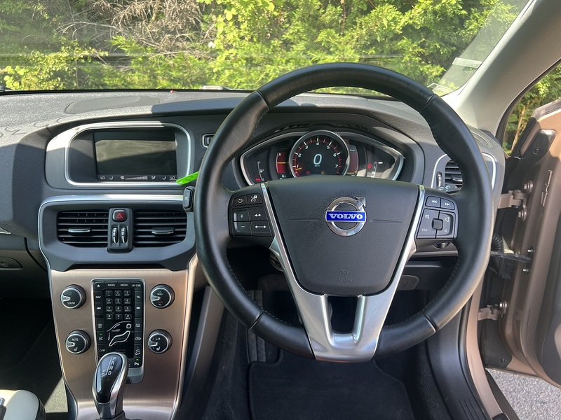 Volvo V40 T5 Cross Country Lux Nav Awd - U12378