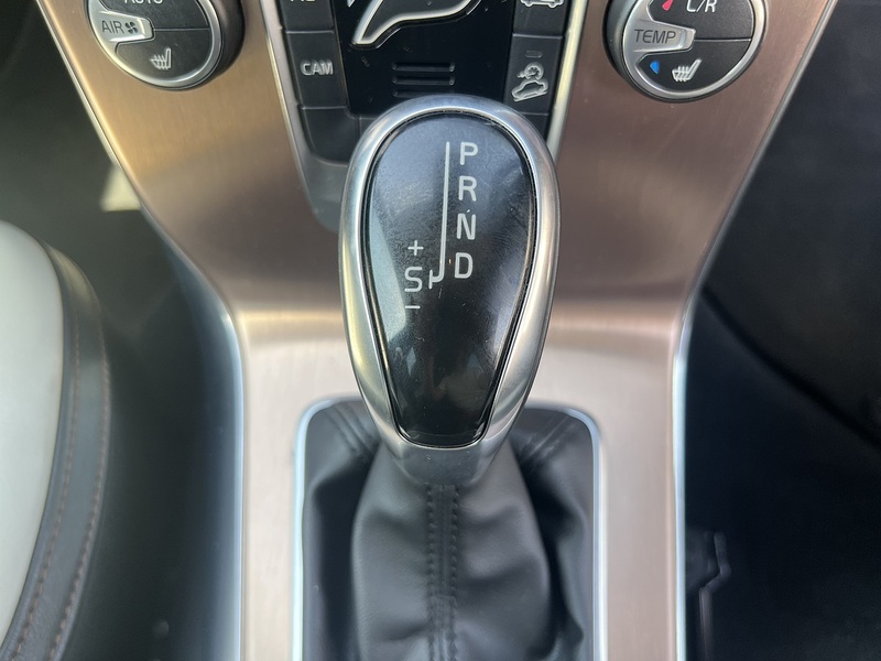 Volvo V40 T5 Cross Country Lux Nav Awd - U12378