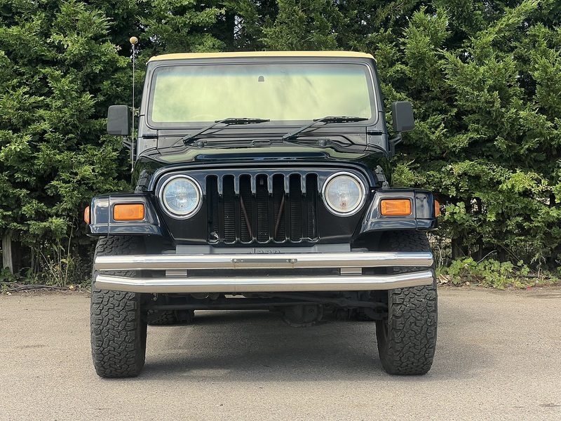 Jeep Wrangler Sahara - U12380