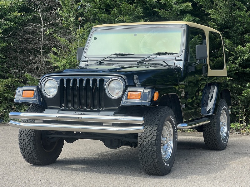 Jeep Wrangler Sahara - U12380