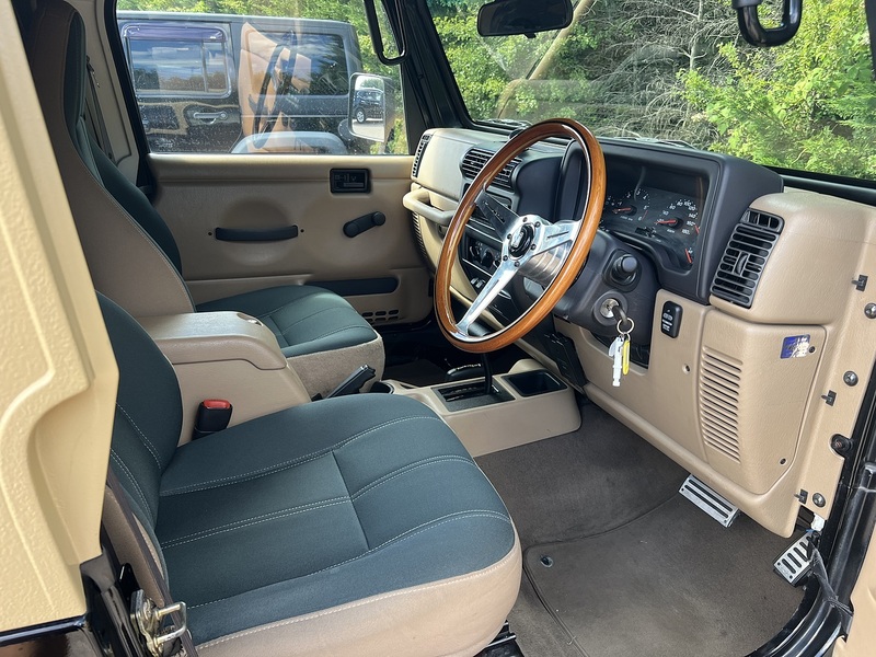 Jeep Wrangler Sahara - U12380