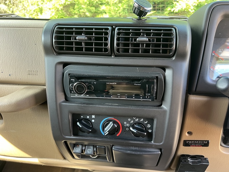 Jeep Wrangler Sahara - U12380