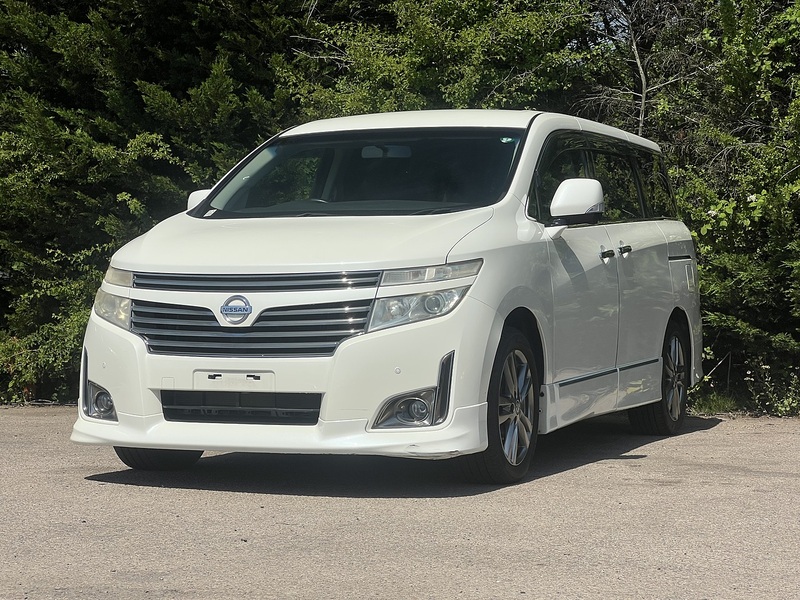 Nissan Elgrand 250Highwaystar - U12381