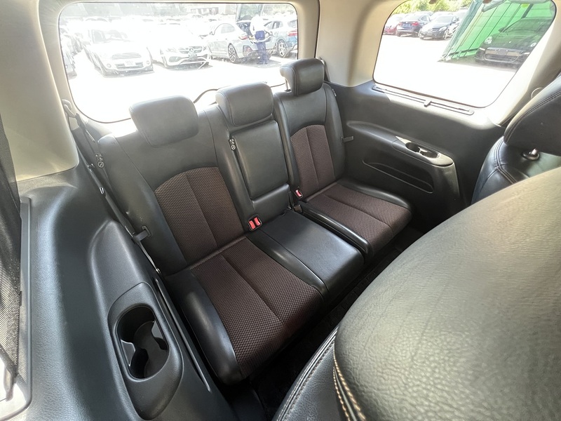 Nissan Elgrand 250Highwaystar - U12381