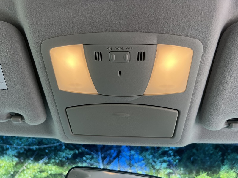 Nissan Elgrand 250Highwaystar - U12381