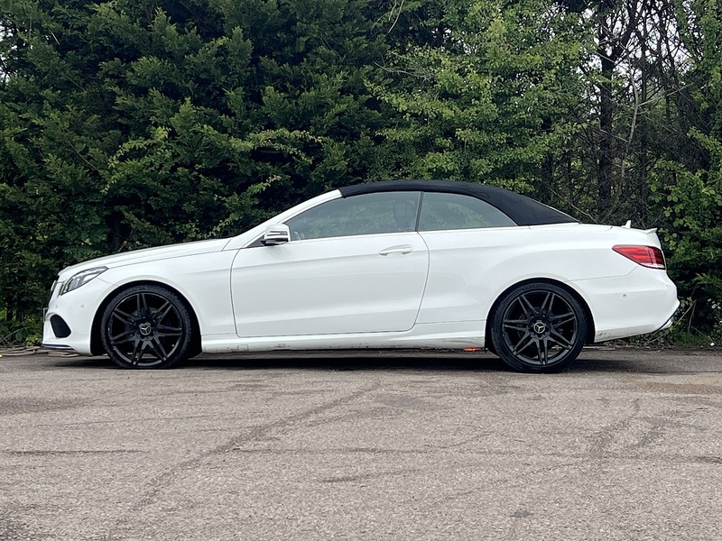 Mercedes-Benz E Class E350d V6 AMG Line Edition - U12382