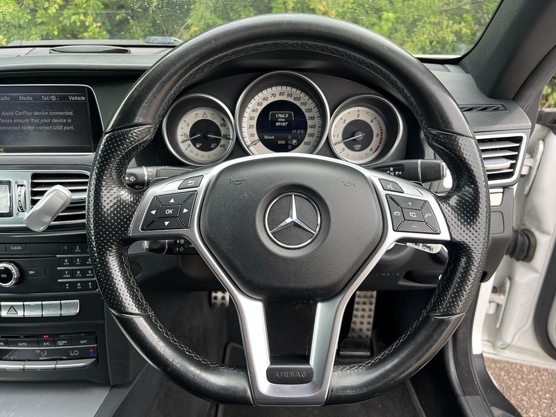Mercedes-Benz E Class E350d V6 AMG Line Edition - U12382