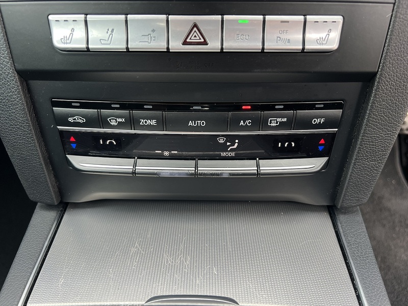 Mercedes-Benz E Class E350d V6 AMG Line Edition - U12382