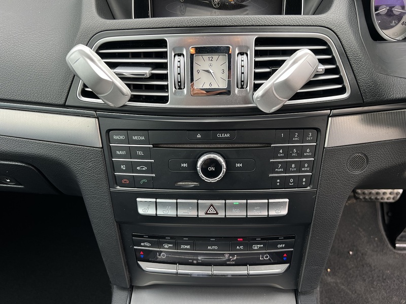 Mercedes-Benz E Class E350d V6 AMG Line Edition - U12382