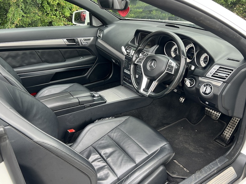 Mercedes-Benz E Class E350d V6 AMG Line Edition - U12382