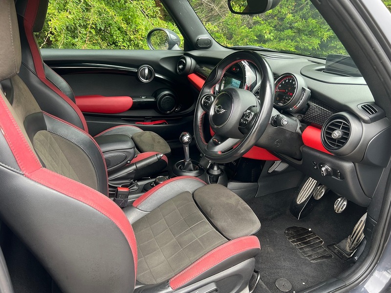 MINI Convertible John Cooper Works - U12392