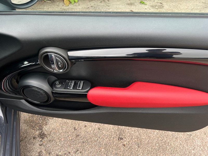 MINI Convertible John Cooper Works - U12392