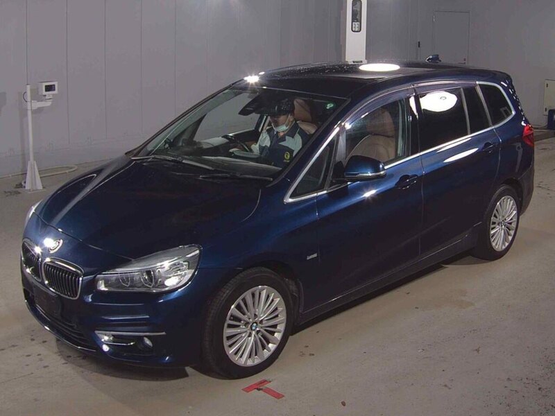 BMW 2 Series 218D Luxury Gran Tourer - U12396