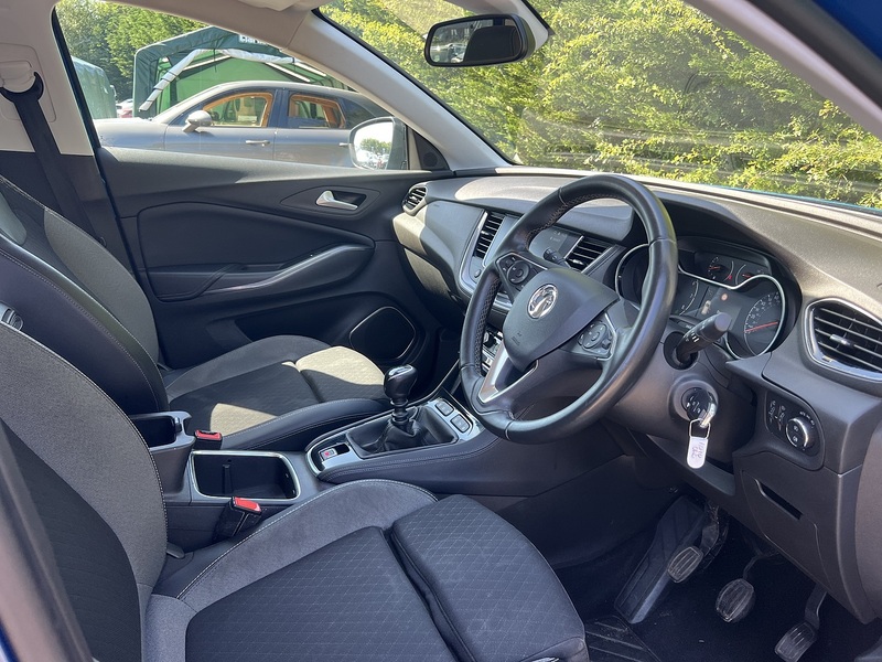 Vauxhall Grandland X Turbo SRi Nav - U12399