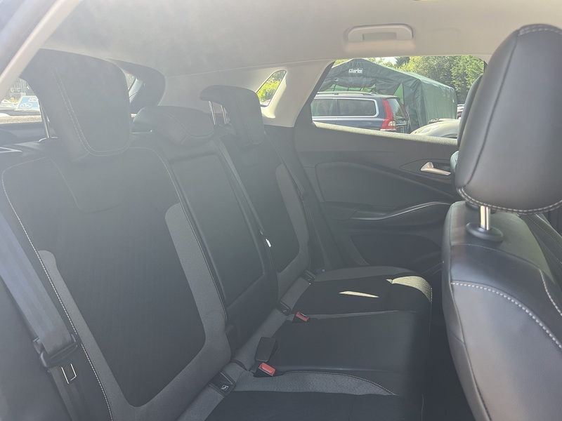 Vauxhall Grandland X Turbo SRi Nav - U12399
