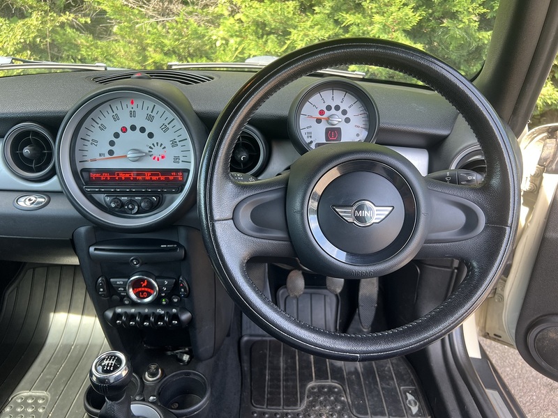 MINI Convertible One - U12406
