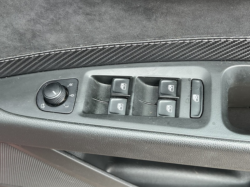 SEAT Leon TSI Cupra 300 - U12407