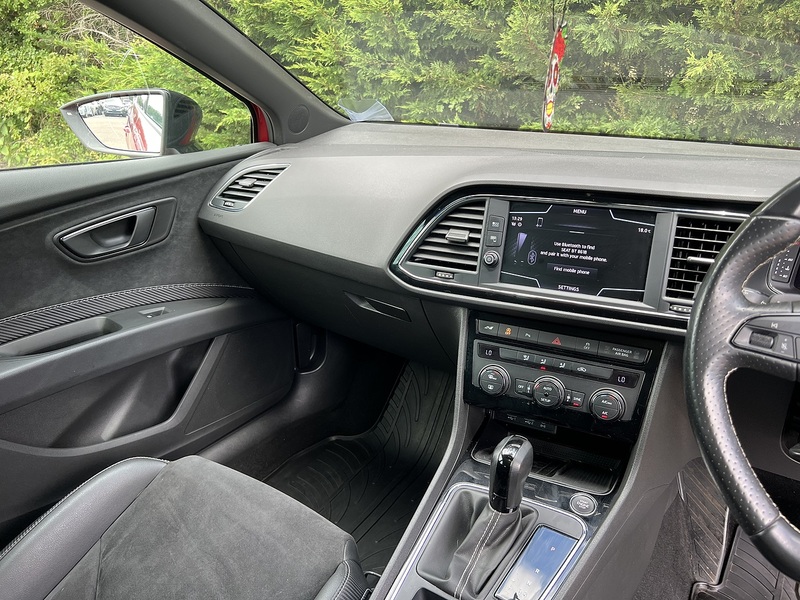 SEAT Leon TSI Cupra 300 - U12407