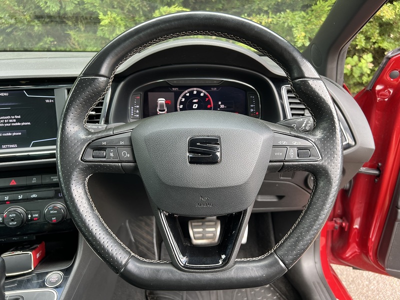 SEAT Leon TSI Cupra 300 - U12407