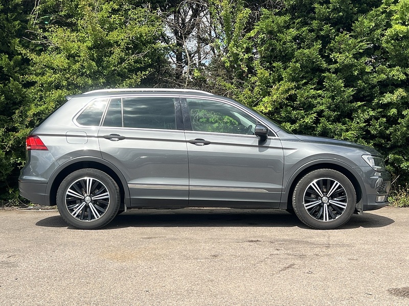 Volkswagen Tiguan TSI SE - U12408