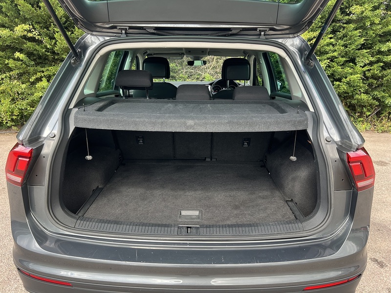 Volkswagen Tiguan TSI SE - U12408