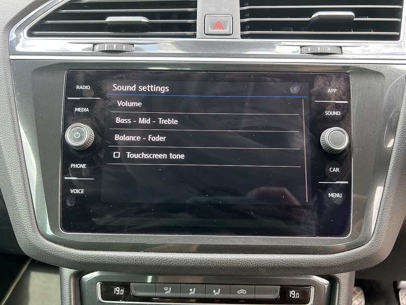 Volkswagen Tiguan TSI SE - U12408