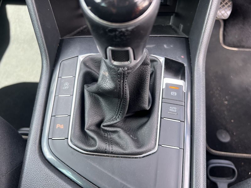 Volkswagen Tiguan TSI SE - U12408
