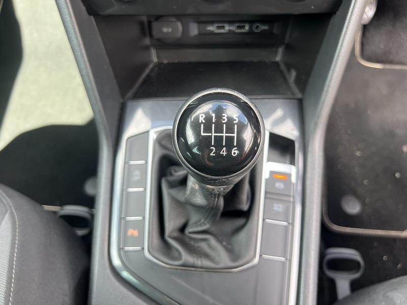 Volkswagen Tiguan TSI SE - U12408