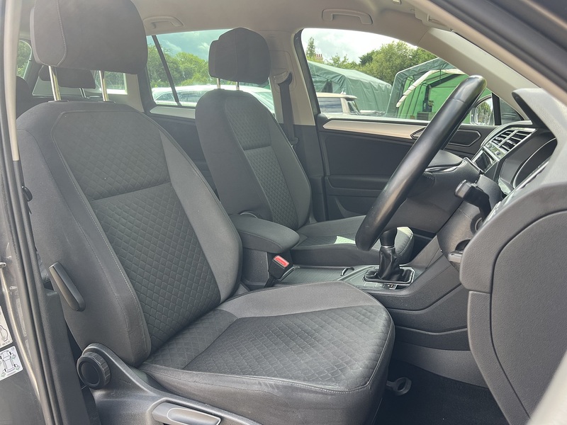 Volkswagen Tiguan TSI SE - U12408