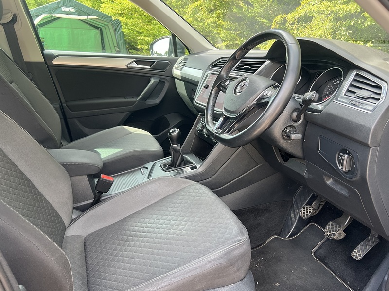 Volkswagen Tiguan TSI SE - U12408
