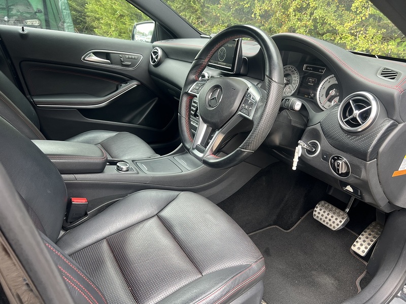 Mercedes-Benz A-Class A200 Amg Night Edition - U12412