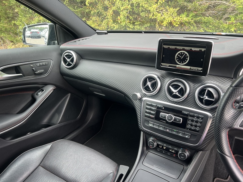 Mercedes-Benz A-Class A200 Amg Night Edition - U12412