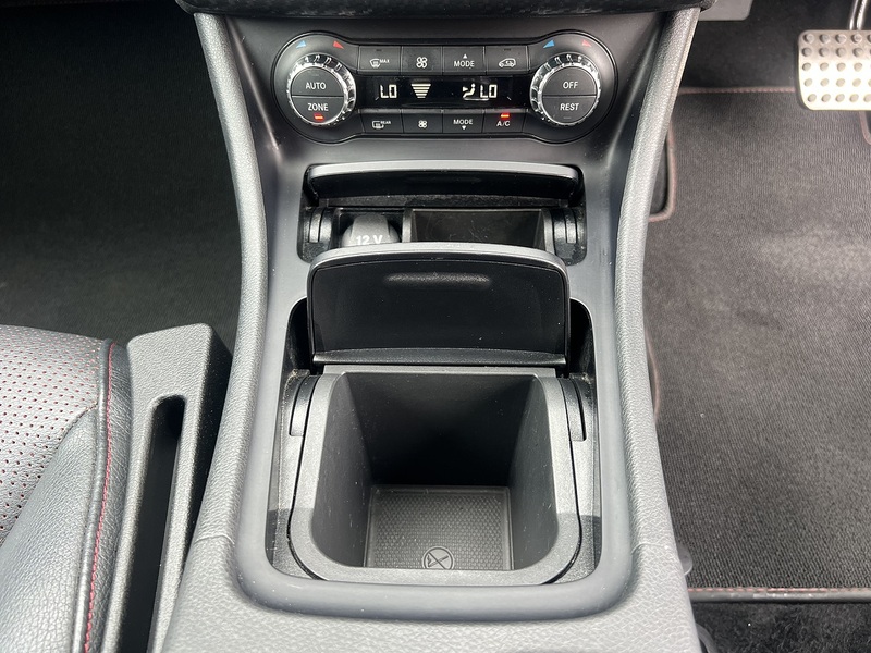 Mercedes-Benz A-Class A200 Amg Night Edition - U12412