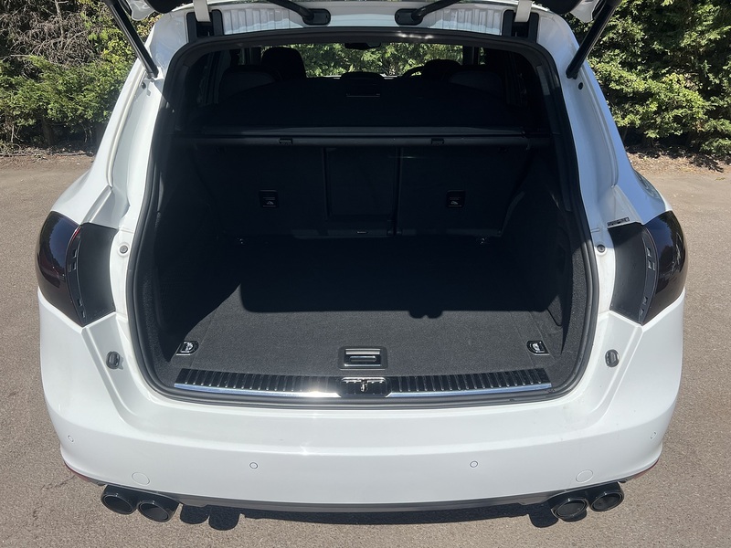 Porsche Cayenne S - U12414