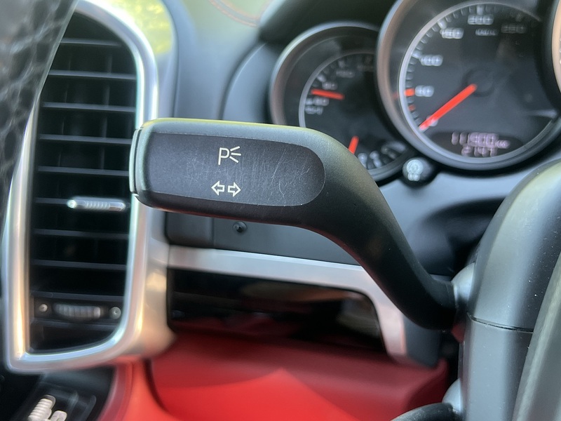 Porsche Cayenne S - U12414