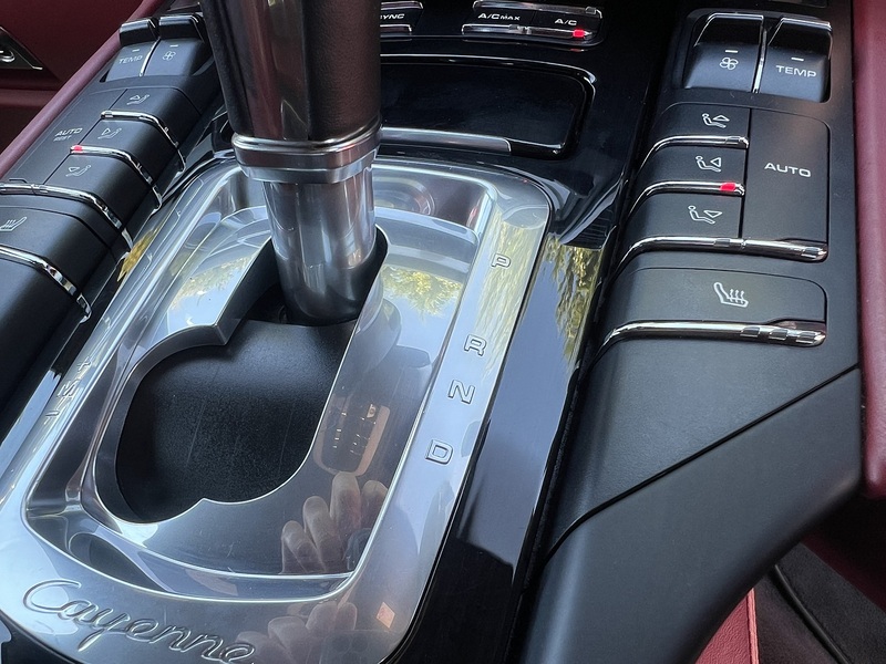 Porsche Cayenne S - U12414