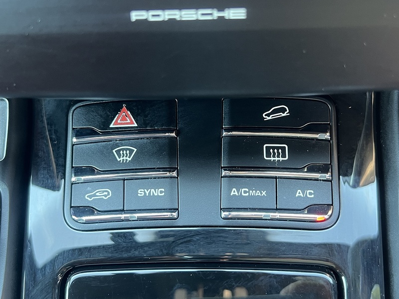 Porsche Cayenne S - U12414