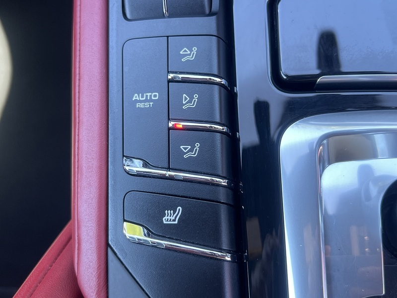 Porsche Cayenne S - U12414