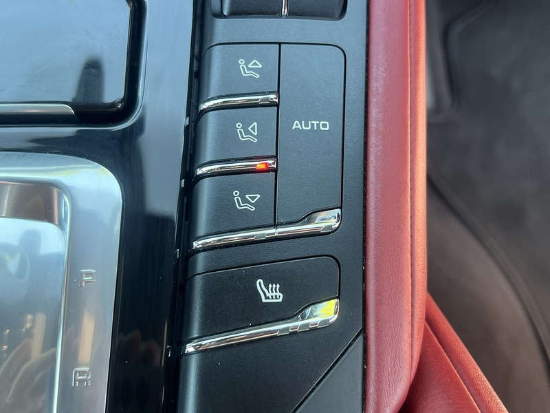 Porsche Cayenne S - U12414