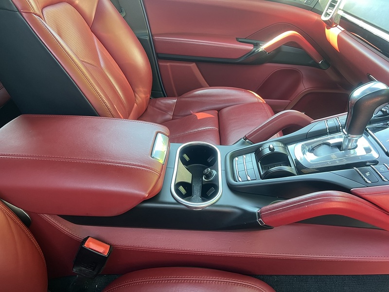Porsche Cayenne S - U12414