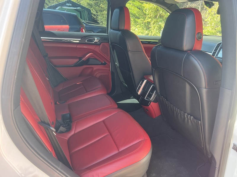 Porsche Cayenne S - U12414