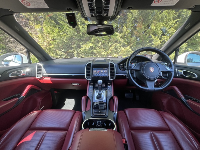 Porsche Cayenne S - U12414